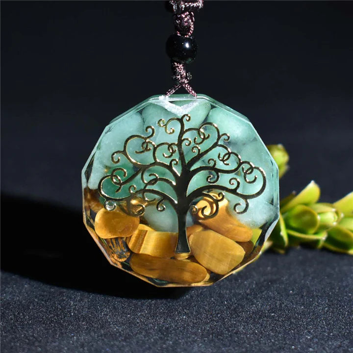 Erdtree Organic Stone Necklace - A Tranquil Escape