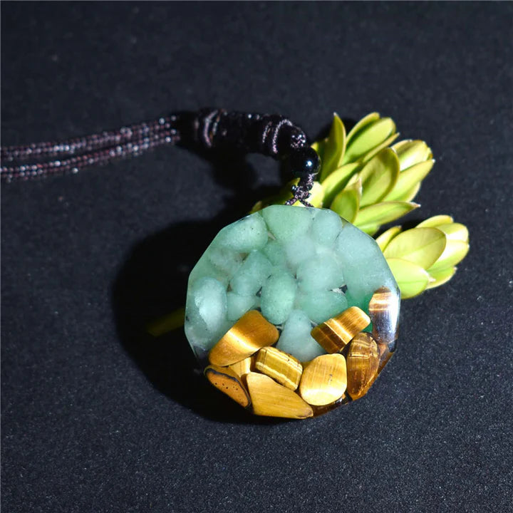 Erdtree Organic Stone Necklace - A Tranquil Escape