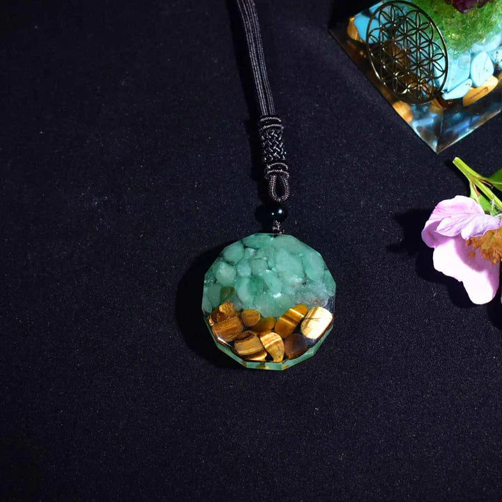 Erdtree Organic Stone Necklace - A Tranquil Escape